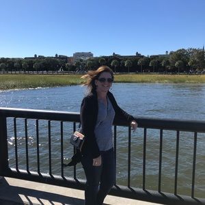 Meet your Posher, Dana